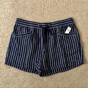 NWT Gap Factory Pull On Navy Stripe Shorts with Washwell in Large